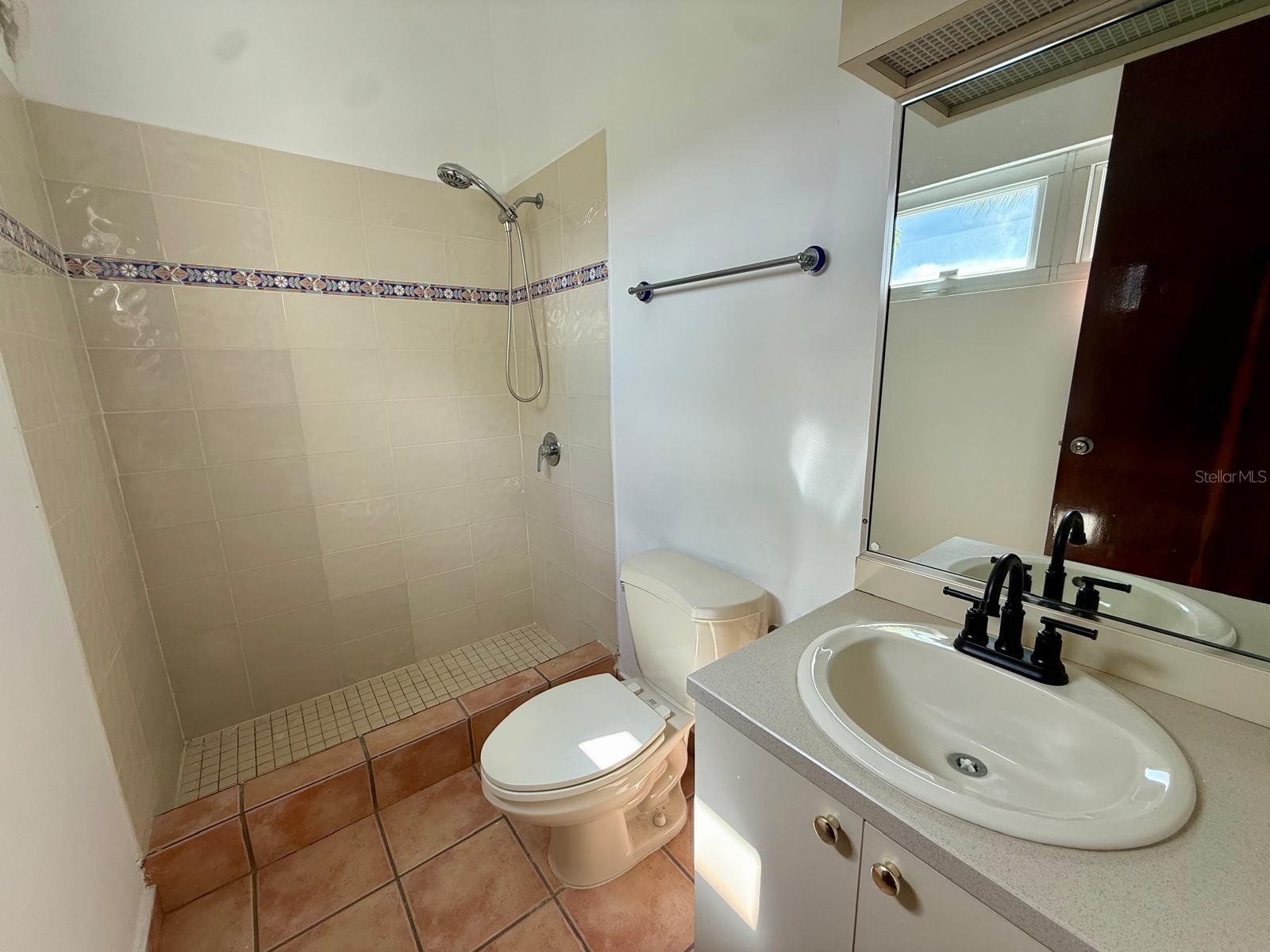 VILLAS DE GOLF WEST - Residential
