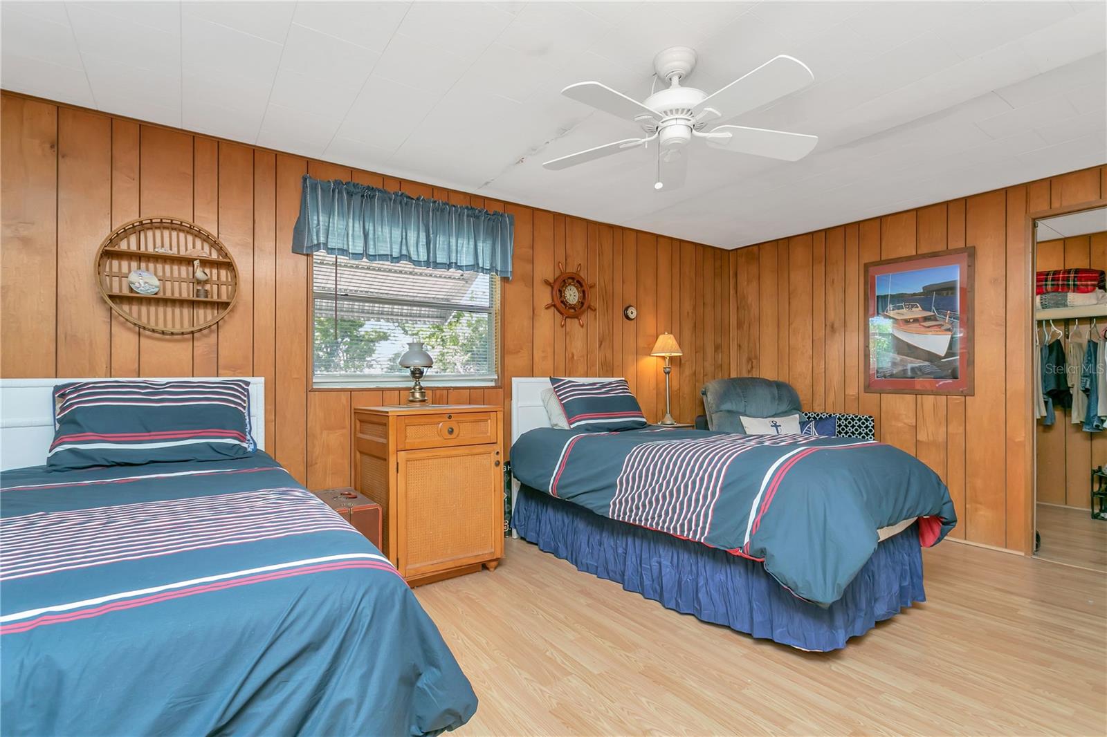 OAKWOOD MANOR - Residential
