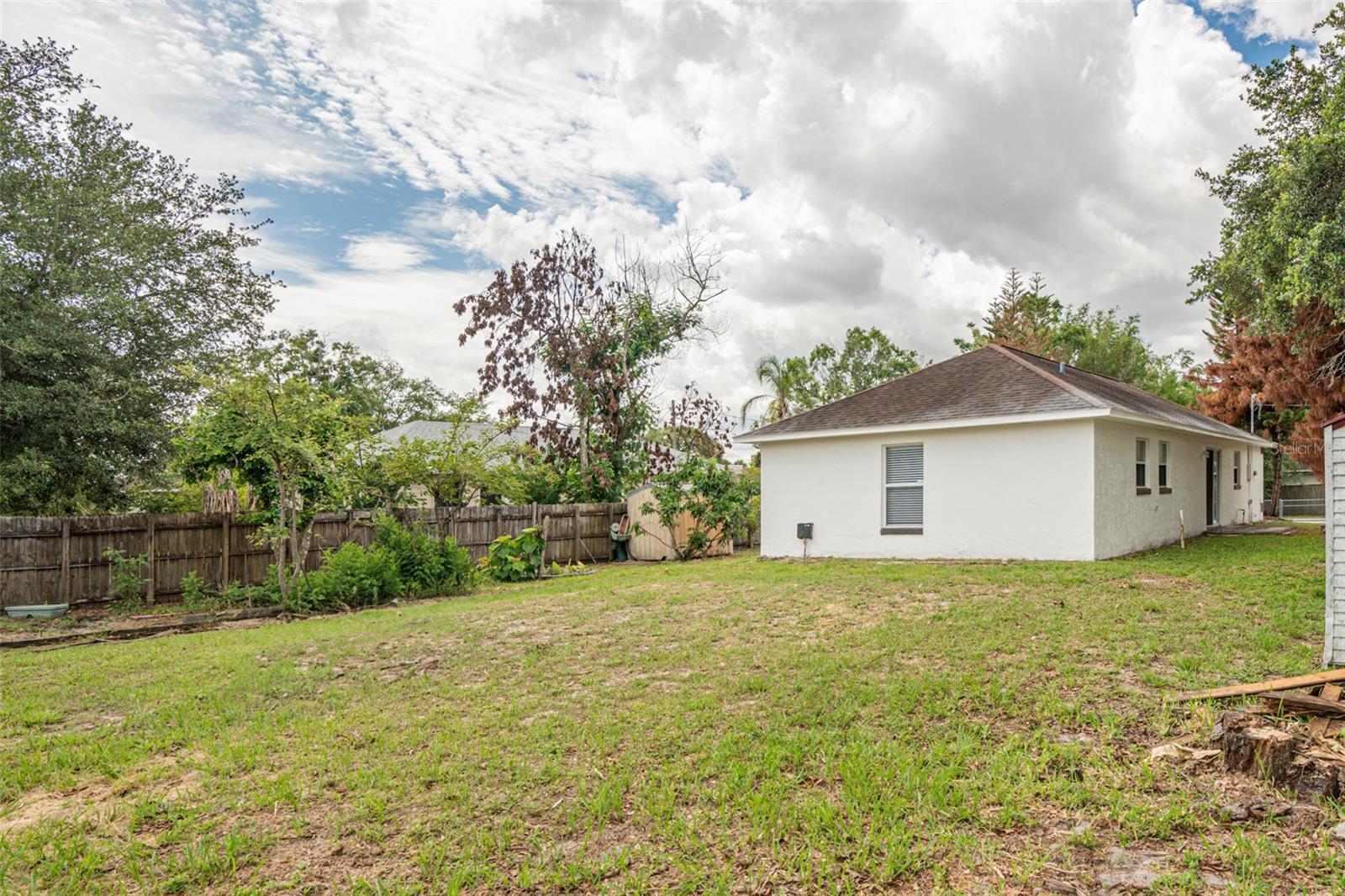 LAKE BARTON PARK - Residential