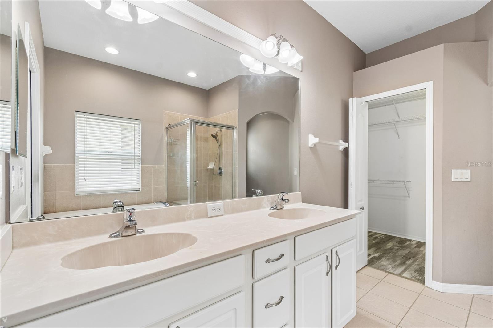 PLANTATION PALMS PH 06 - Residential