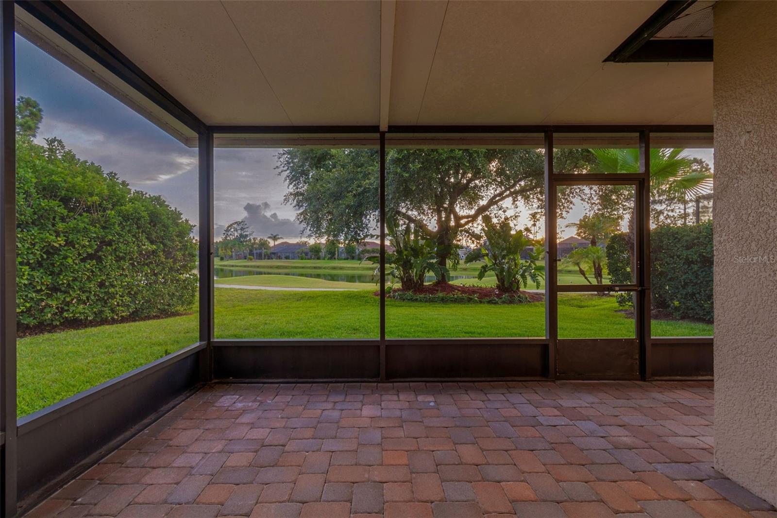 PLANTATION PALMS PH 06 - Residential