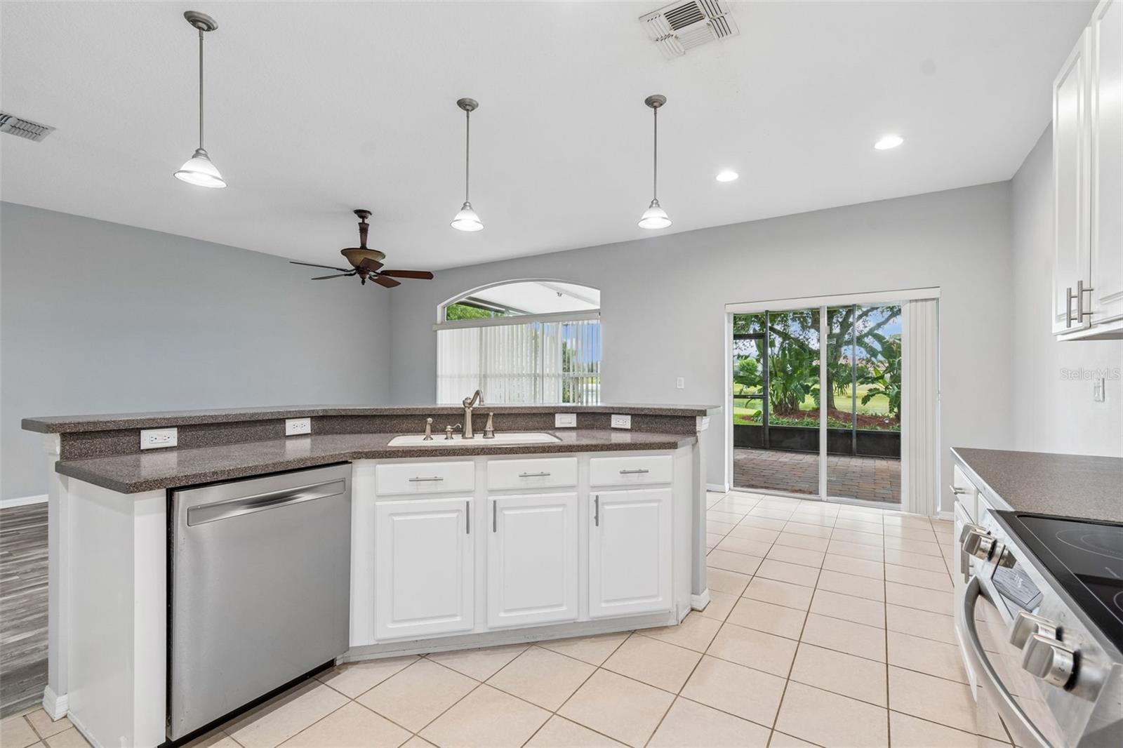 PLANTATION PALMS PH 06 - Residential