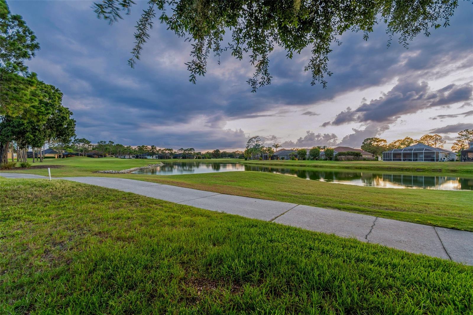 PLANTATION PALMS PH 06 - Residential