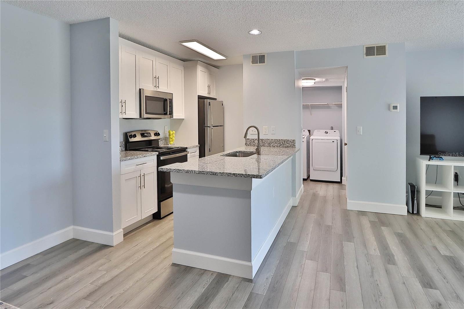 THE LANDINGS OF TAMPA A CONDOM - Residential