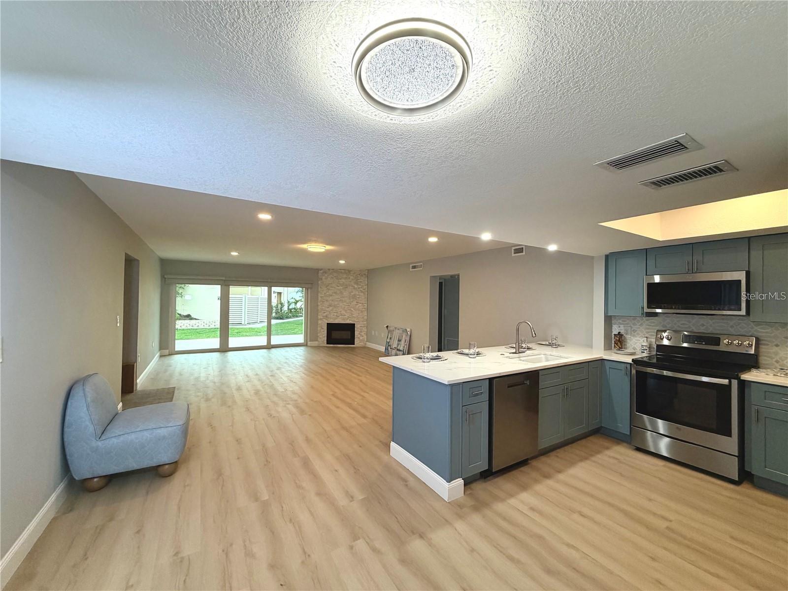 SEAPOINTE TERRACE CONDO - Residential Lease
