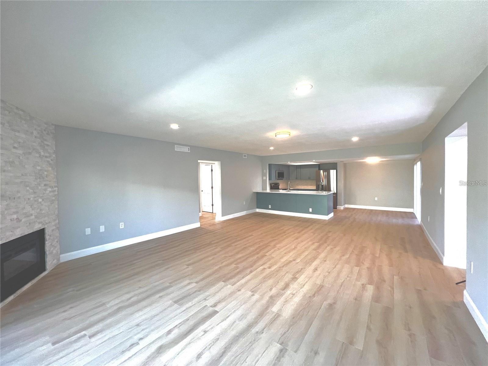 SEAPOINTE TERRACE CONDO - Residential Lease