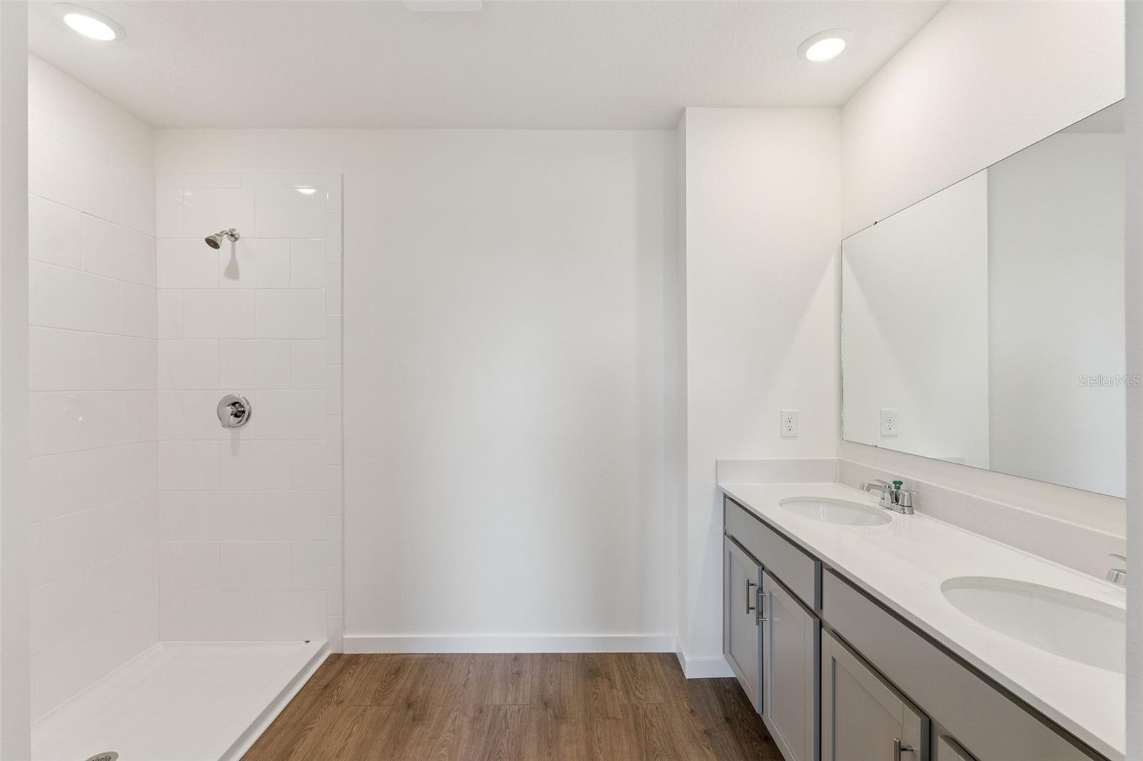 KINDRED - Residential Lease