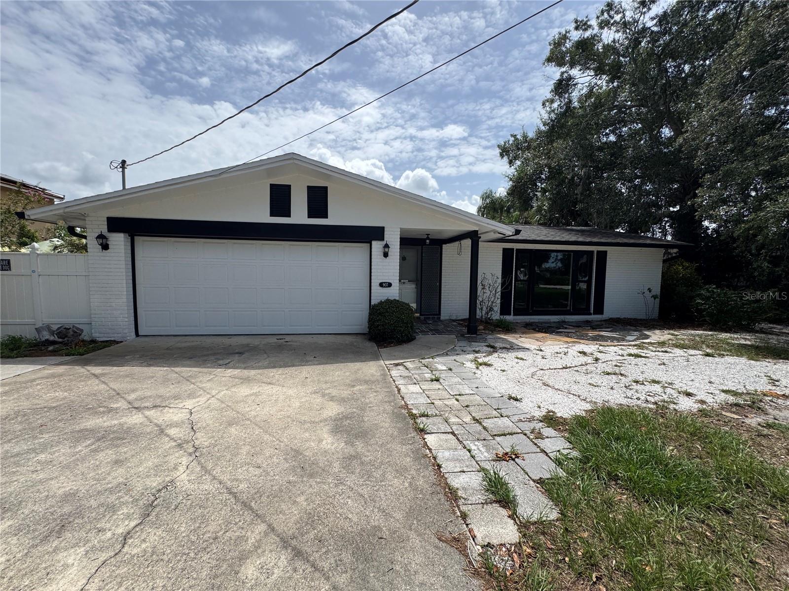 EL HOADLEYS ADD - Residential