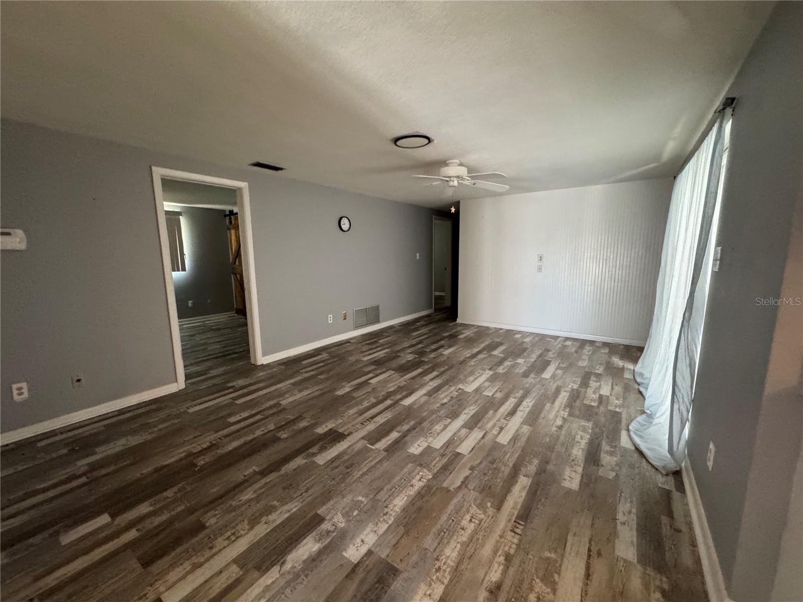 EL HOADLEYS ADD - Residential