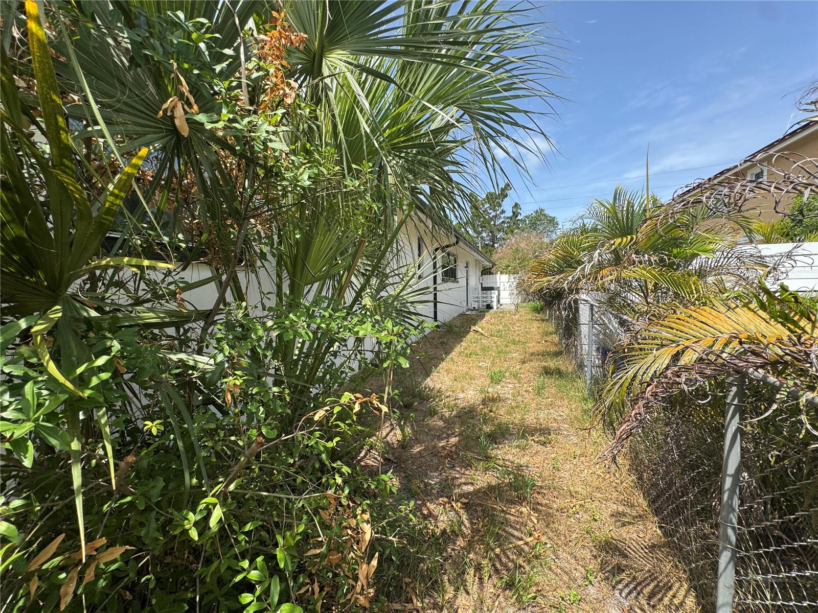 EL HOADLEYS ADD - Residential
