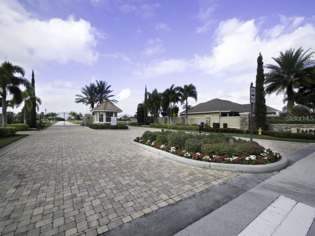 EMERALD PALMS - Land