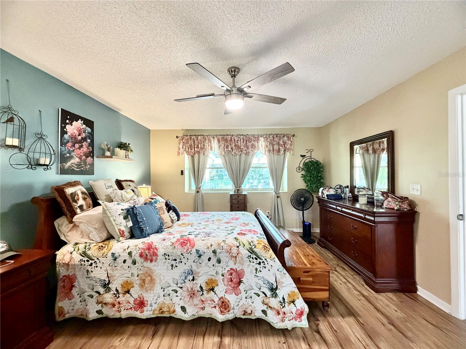 OAK RUN - Residential
