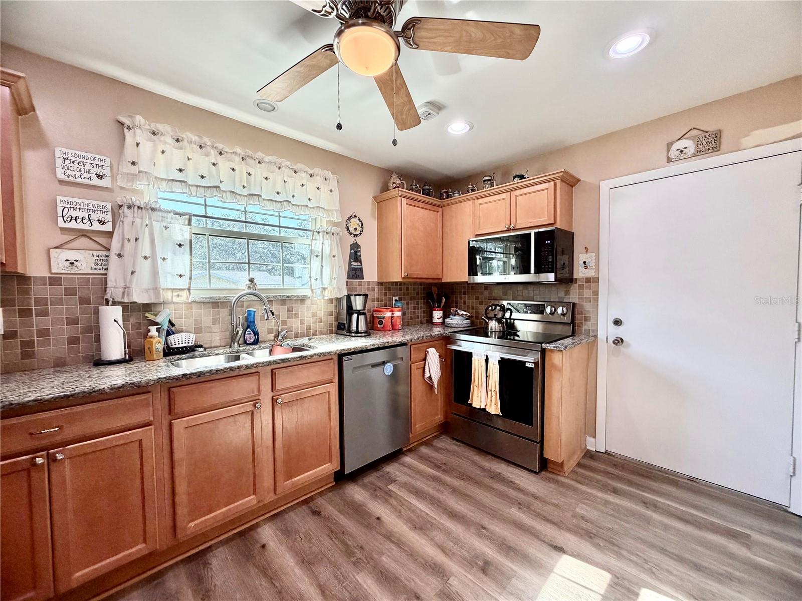 OAK RUN - Residential