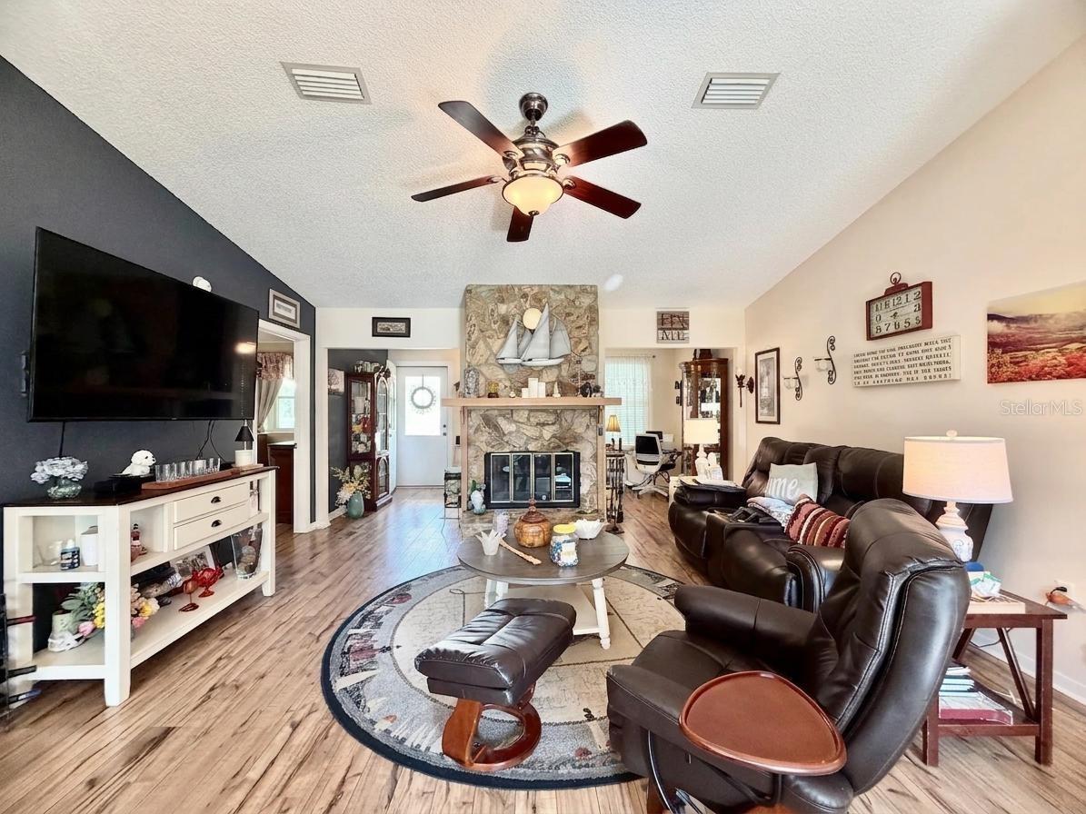 OAK RUN - Residential