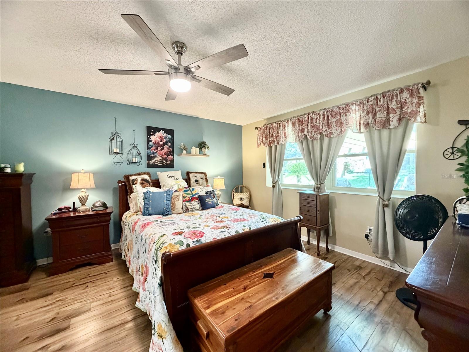 OAK RUN - Residential