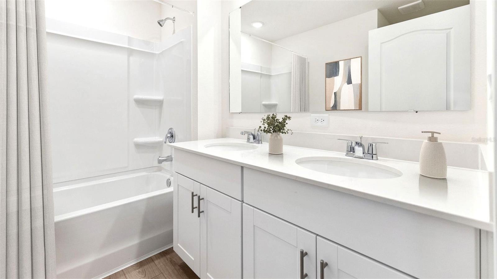 GARDENSIDE PH 1/ORMOND STATION - Residential