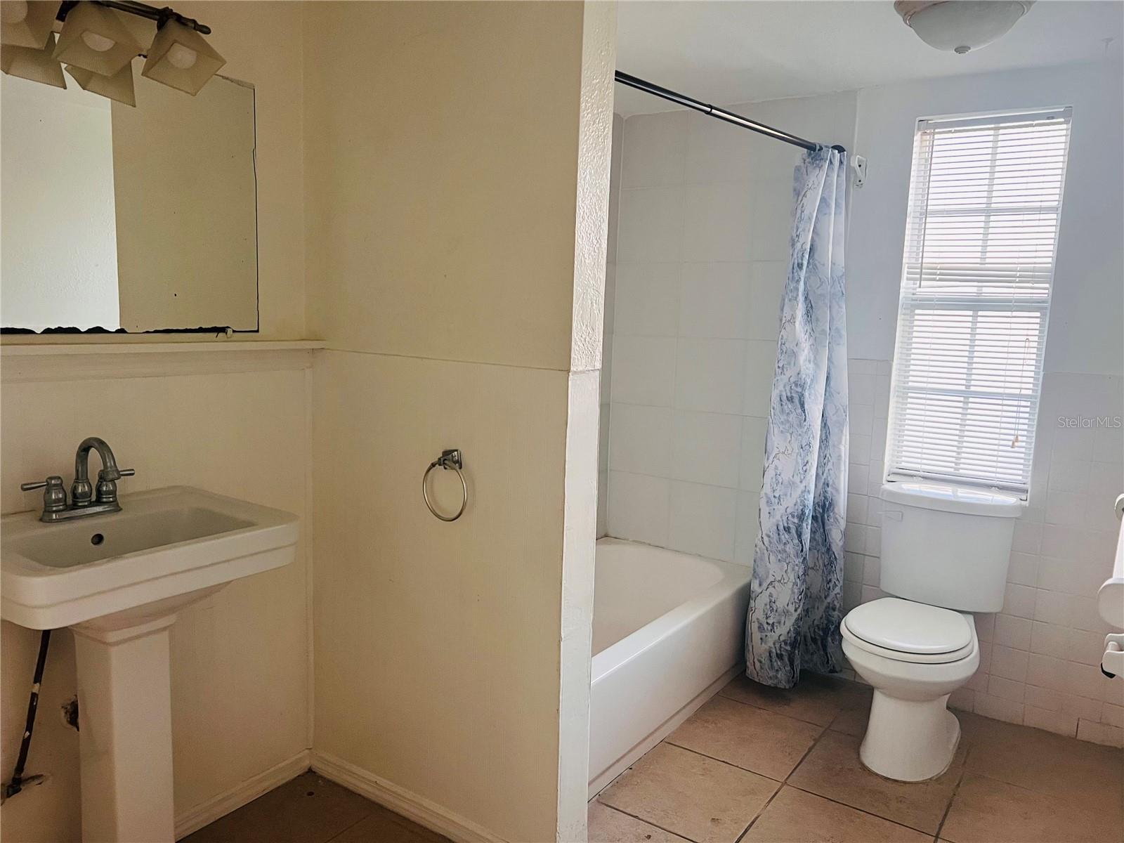 GOLFSIDE VILLAS CONDO - Residential