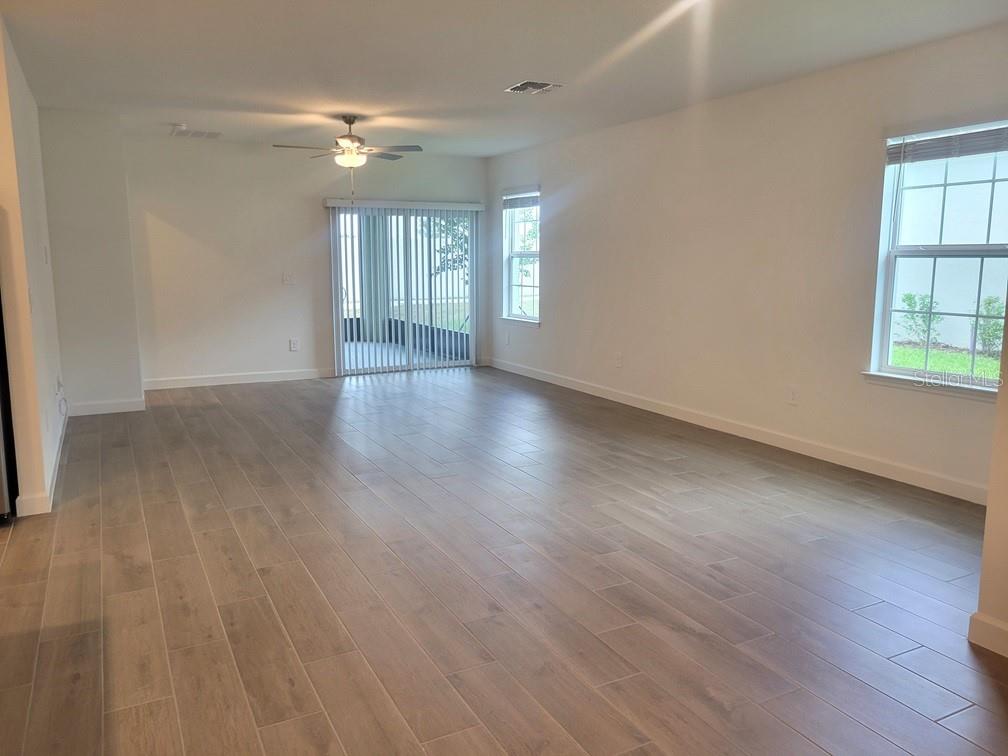NEW PORT CORNERS PH 1B-1 - Residential Lease