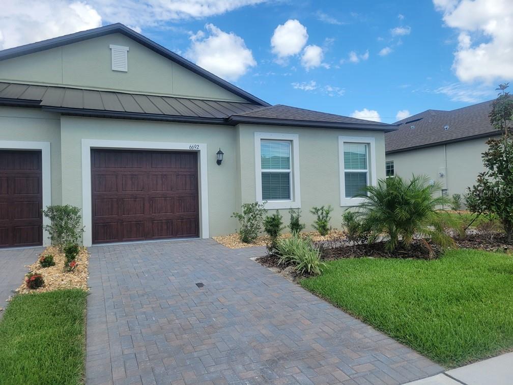 NEW PORT CORNERS PH 1B-1 - Residential Lease