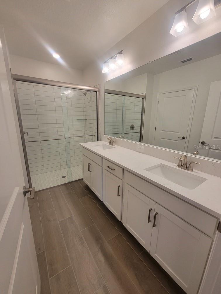 NEW PORT CORNERS PH 1B-1 - Residential Lease