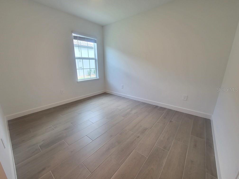 NEW PORT CORNERS PH 1B-1 - Residential Lease