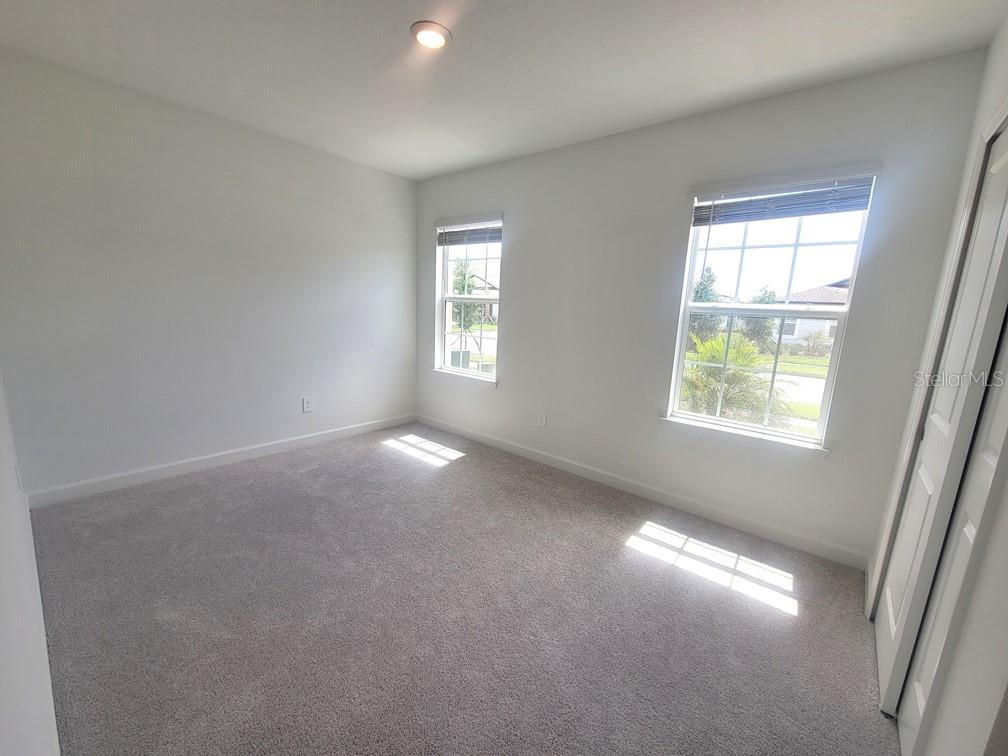 NEW PORT CORNERS PH 1B-1 - Residential Lease