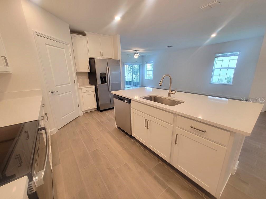 NEW PORT CORNERS PH 1B-1 - Residential Lease