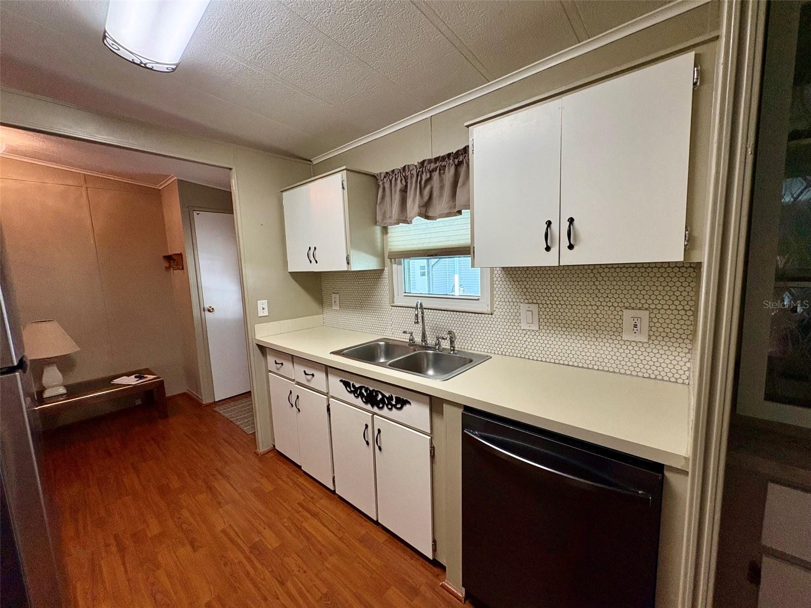 GARDEN GROVE OAKS - Residential