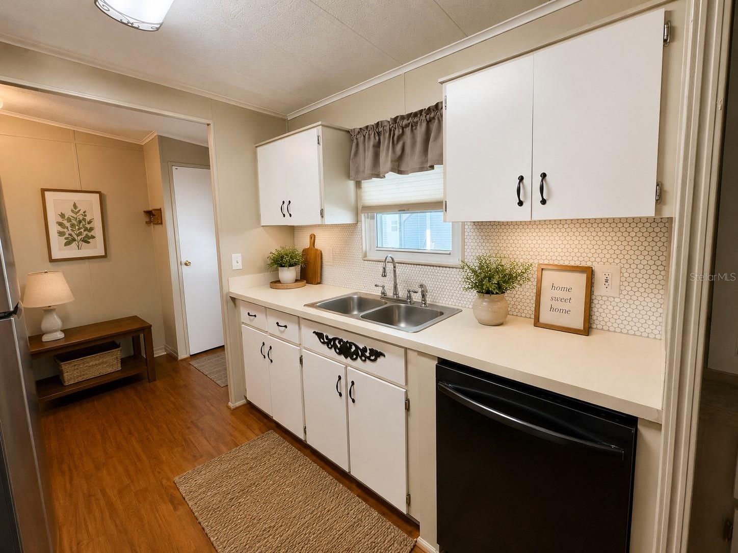 GARDEN GROVE OAKS - Residential