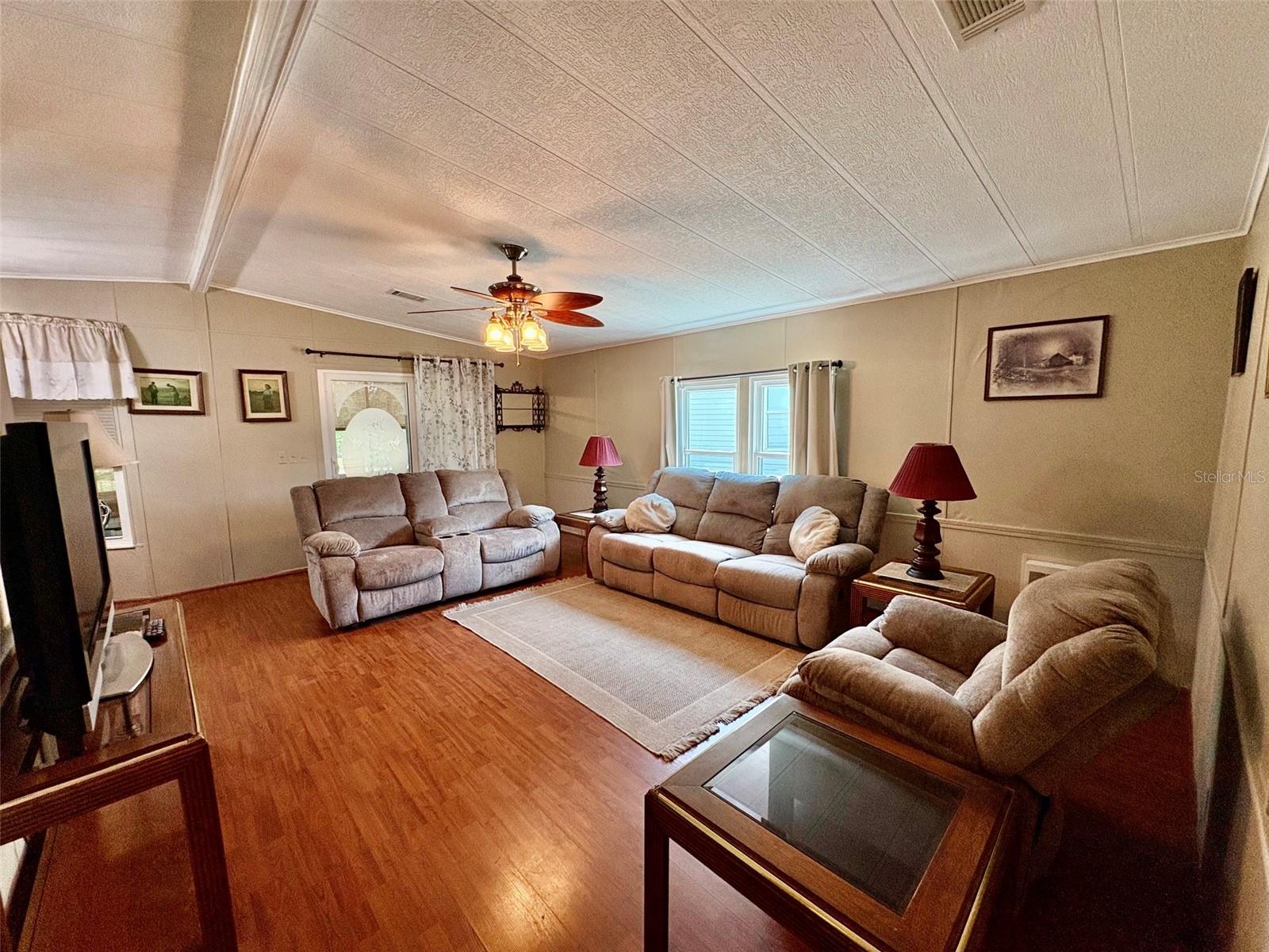GARDEN GROVE OAKS - Residential