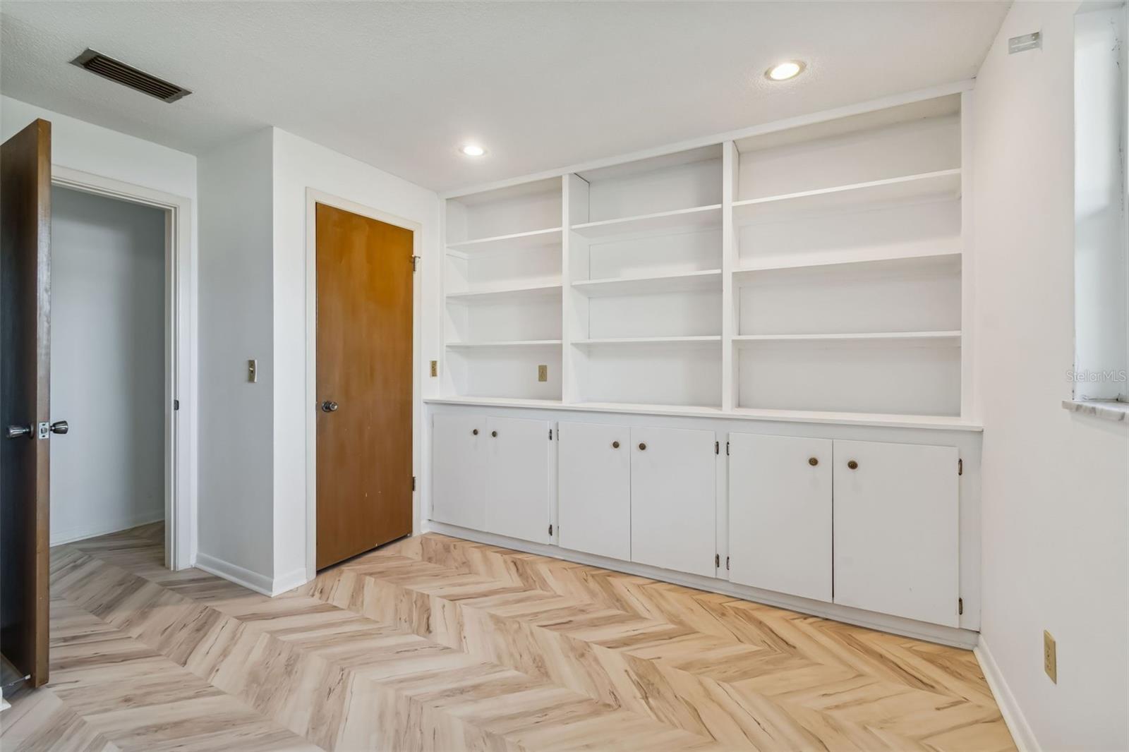 HARBOR HILLS 3RD ADD - Residential