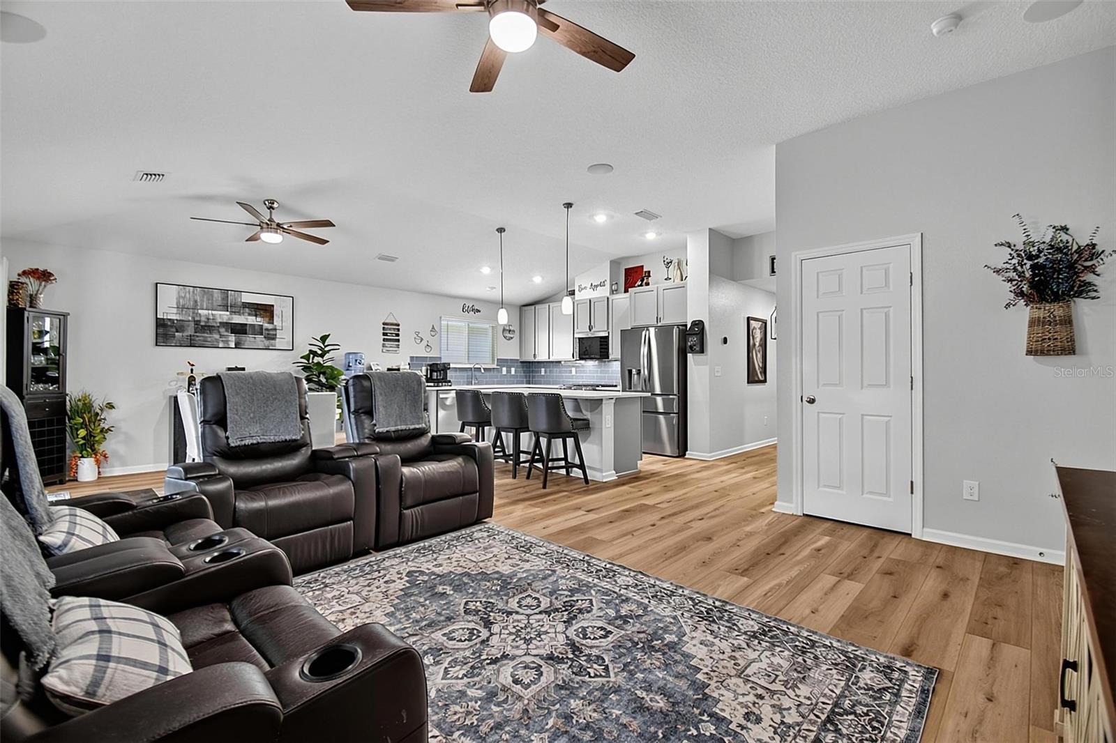 BEACH PARK VILLAGE - Residential