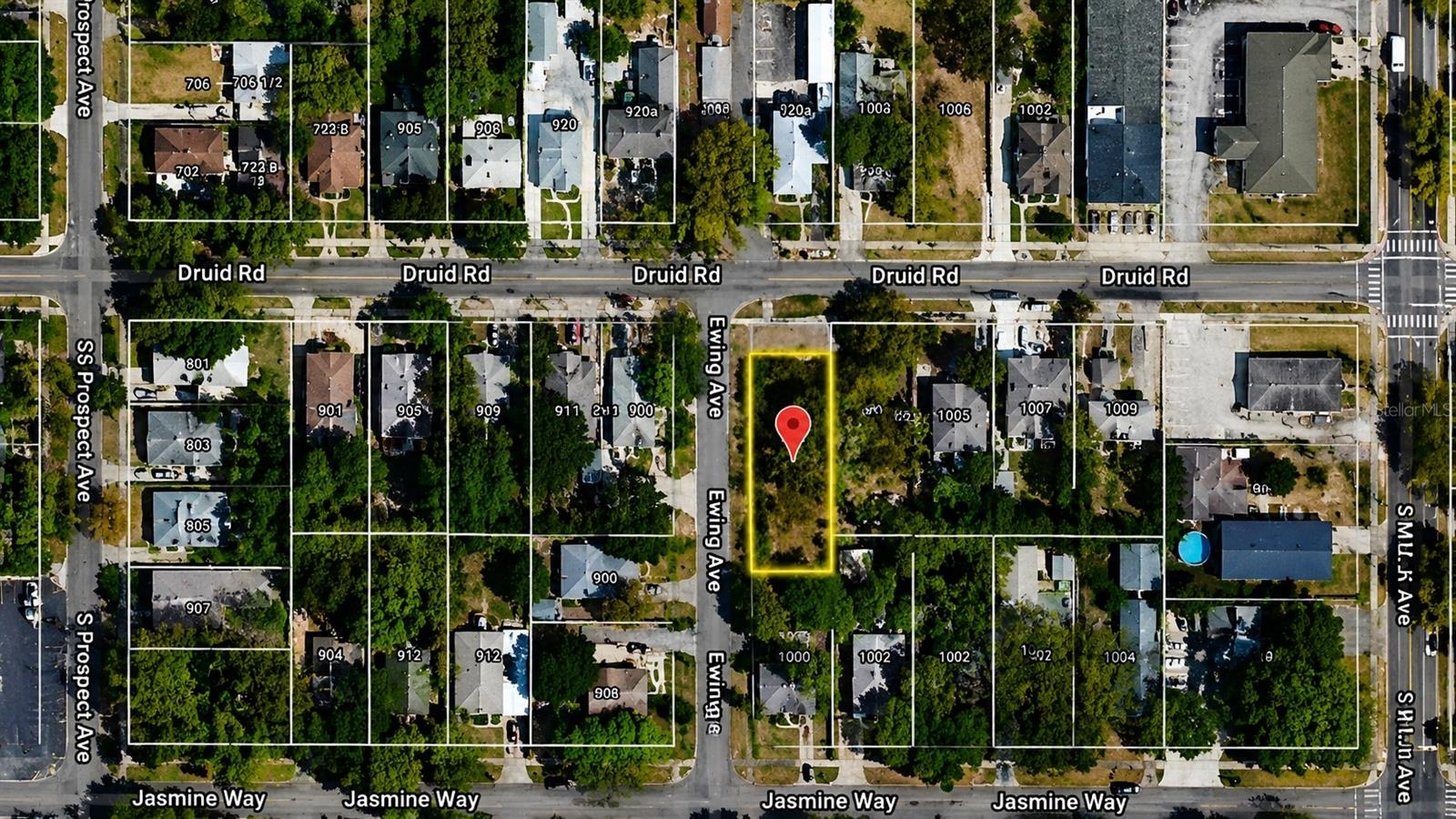 This stunning 0.16-acre fenced corner lot offers the perfect opportunity to build your dream home in one of Clearwater’s most desirable and walkable locations. The property is fully fenced, creating the feel of a private compound.
This prime corner lot provides excellent visibility and accessibility from both Druid Road and Ewing Avenue. No HOA or CDD fees. Zoned for residential use (buyer to verify), offering flexibility for your custom home design.
Enjoy exceptional convenience with walking-distance access to Saint Cecilia, downtown Clearwater, Morton Plant Hospital, the beautiful Coachman Park, the fishing pier, and a variety of shops, dining, and entertainment options. Embrace the Florida lifestyle with easy bike access to the world-famous Clearwater beaches, just minutes away.