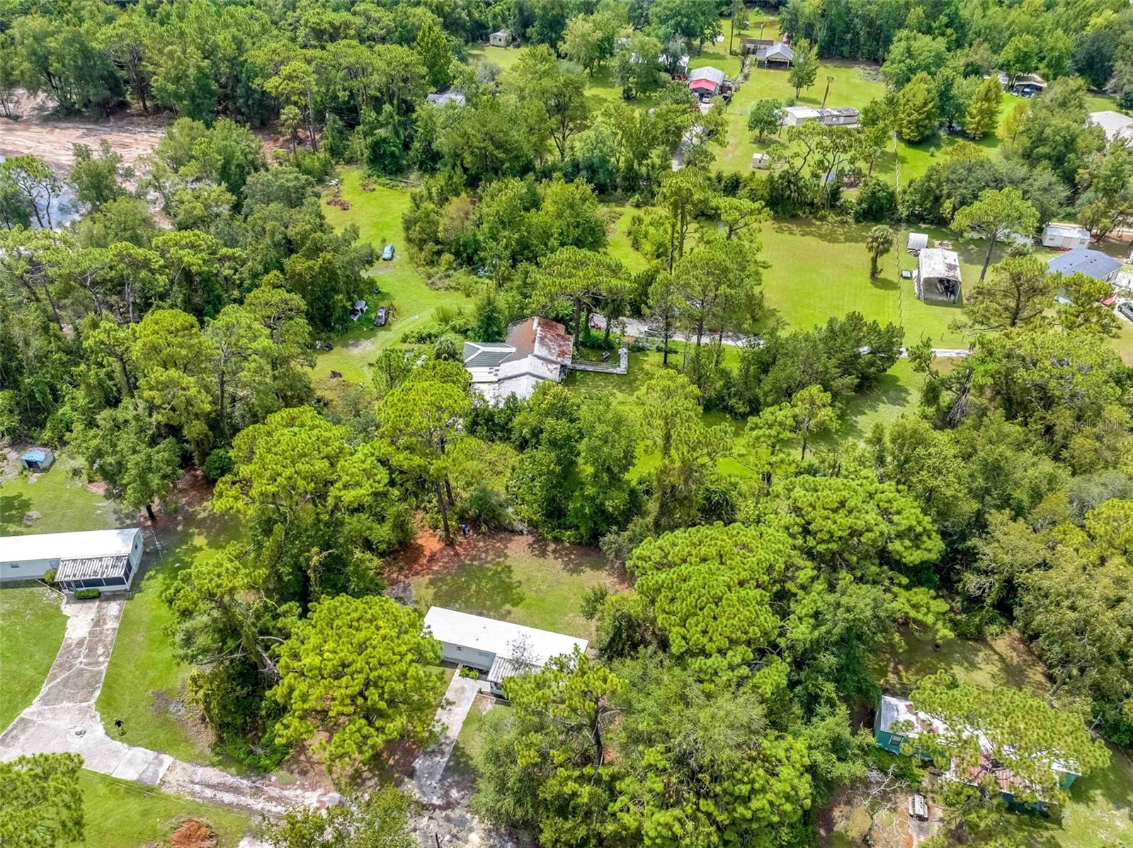 HOLIDAY ACRES UNIT 01 - Residential
