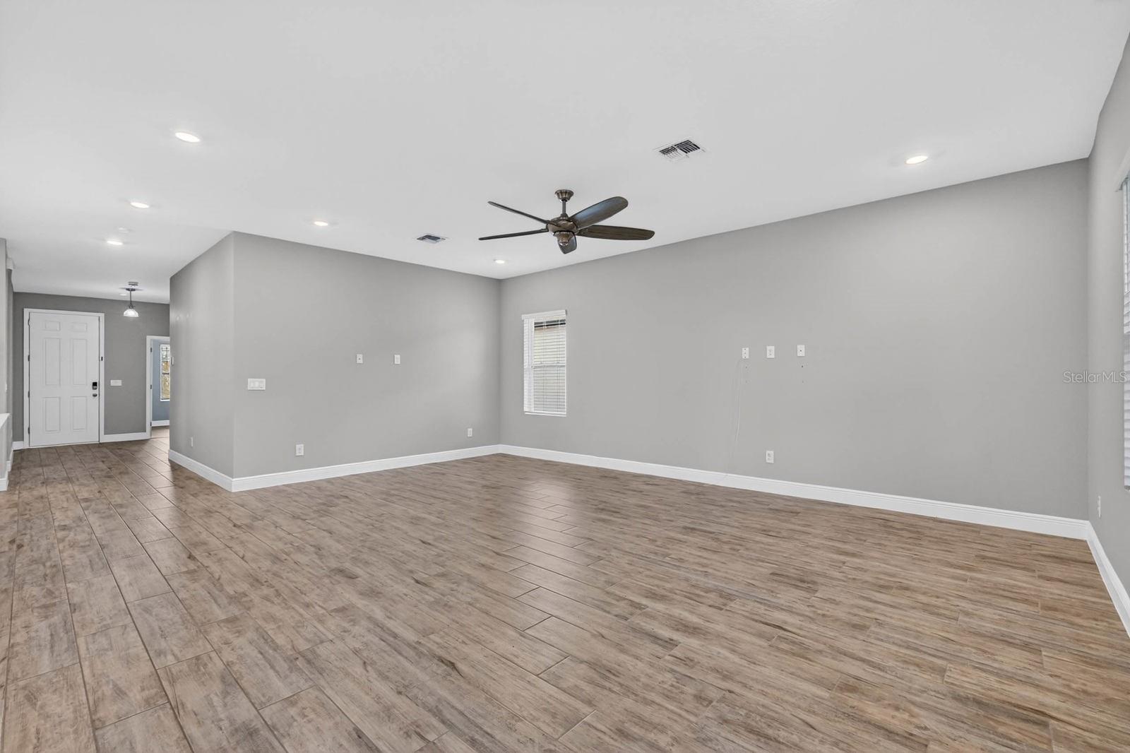 HAMPTON OAKS - Residential