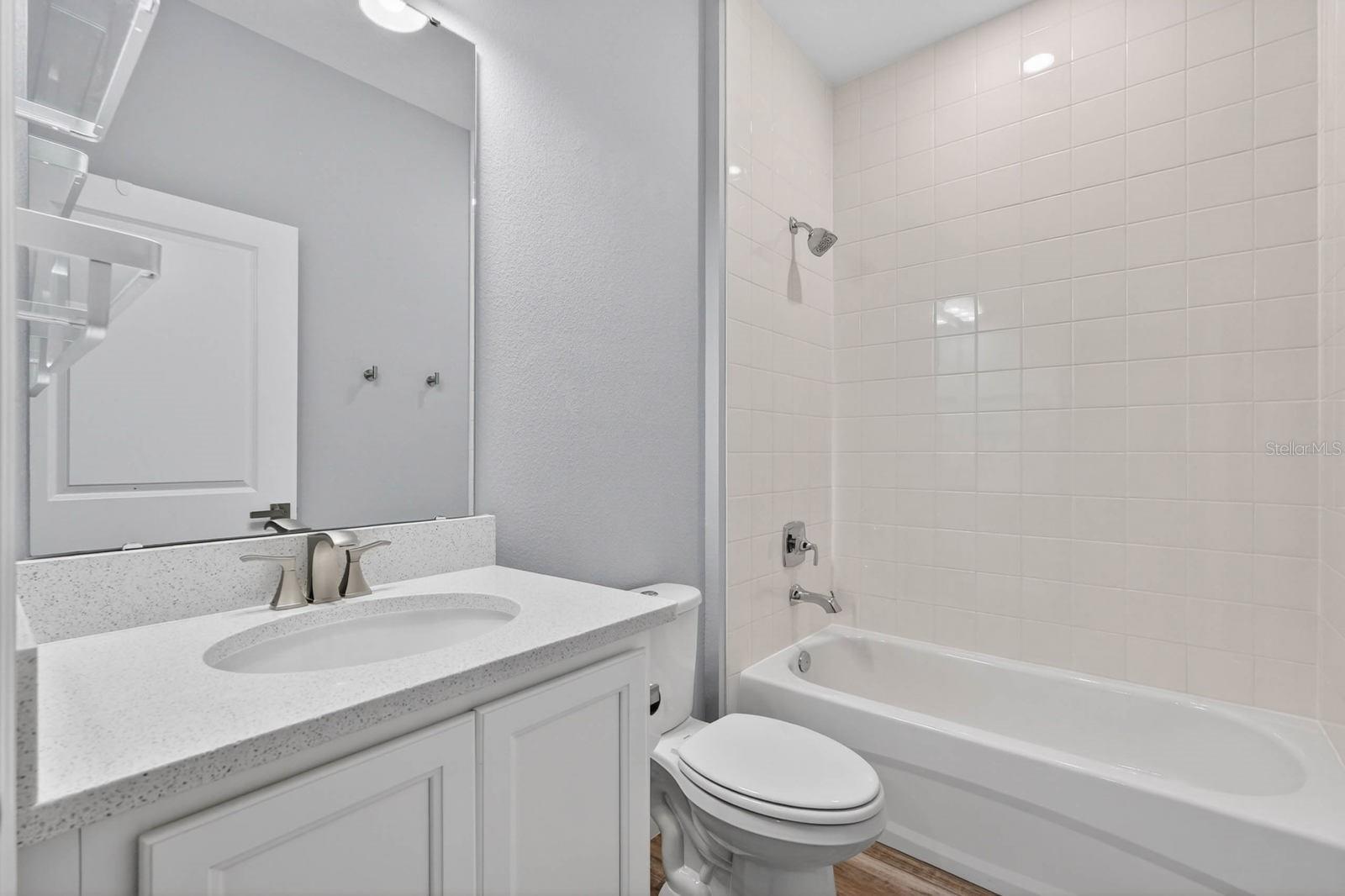 HAMPTON OAKS - Residential