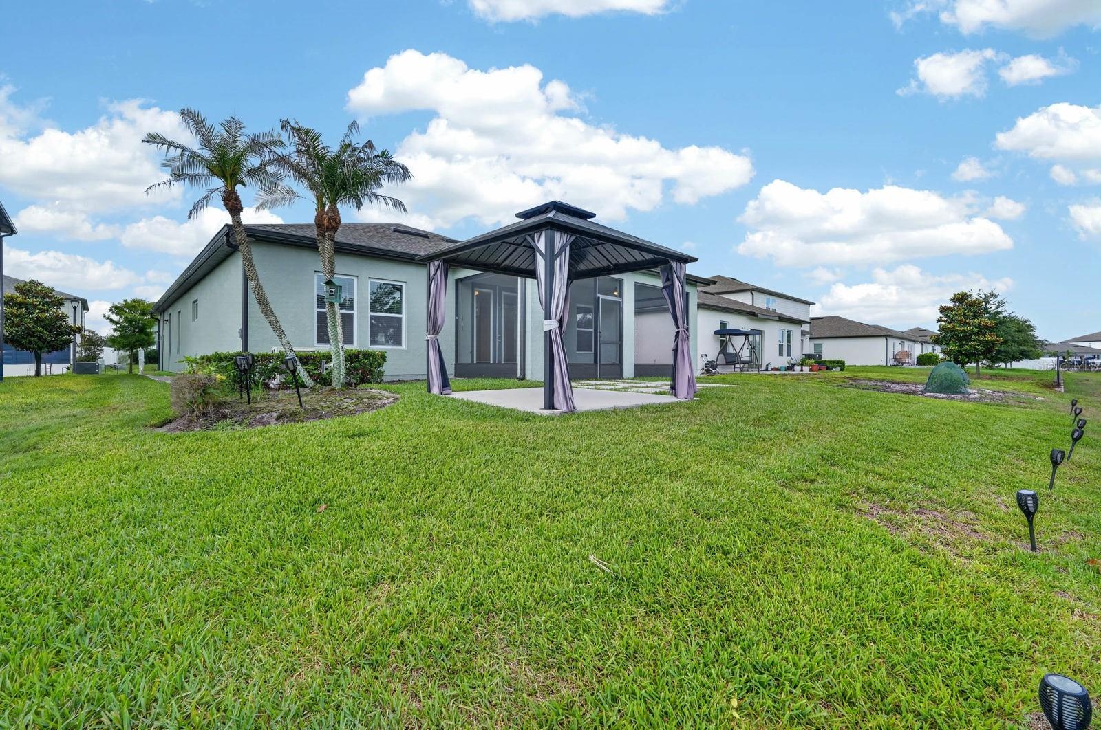 HAMPTON OAKS - Residential