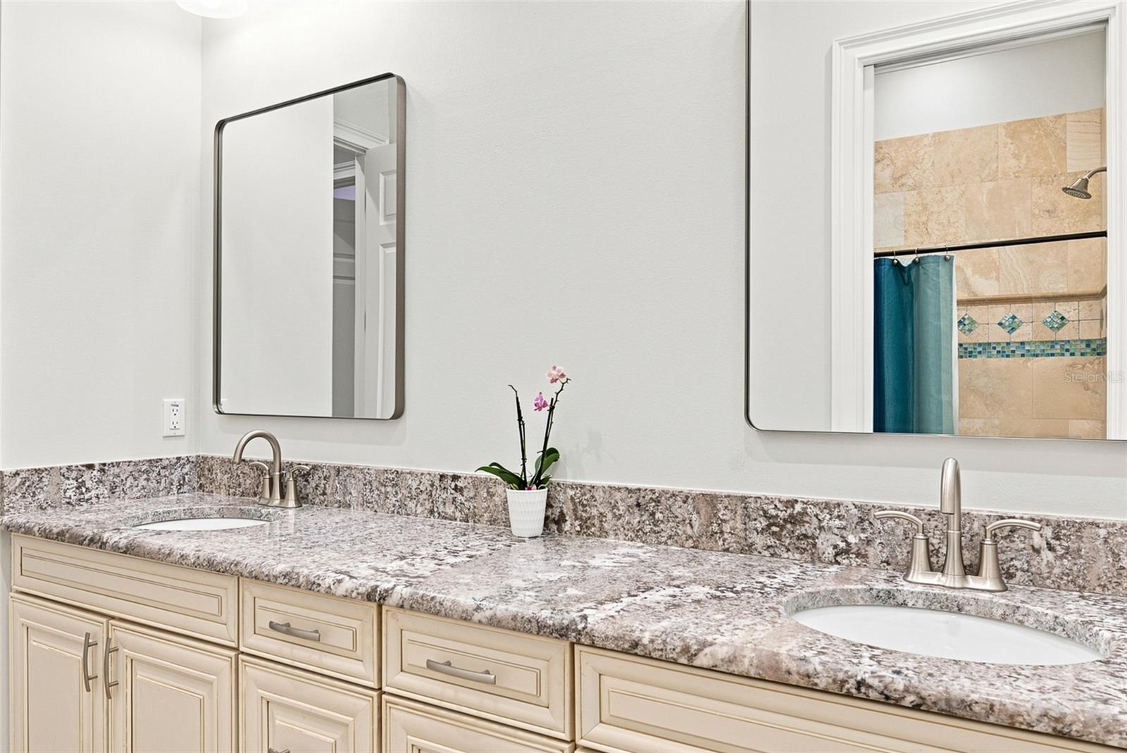 WELLINGTON MANOR PH 2 - Residential