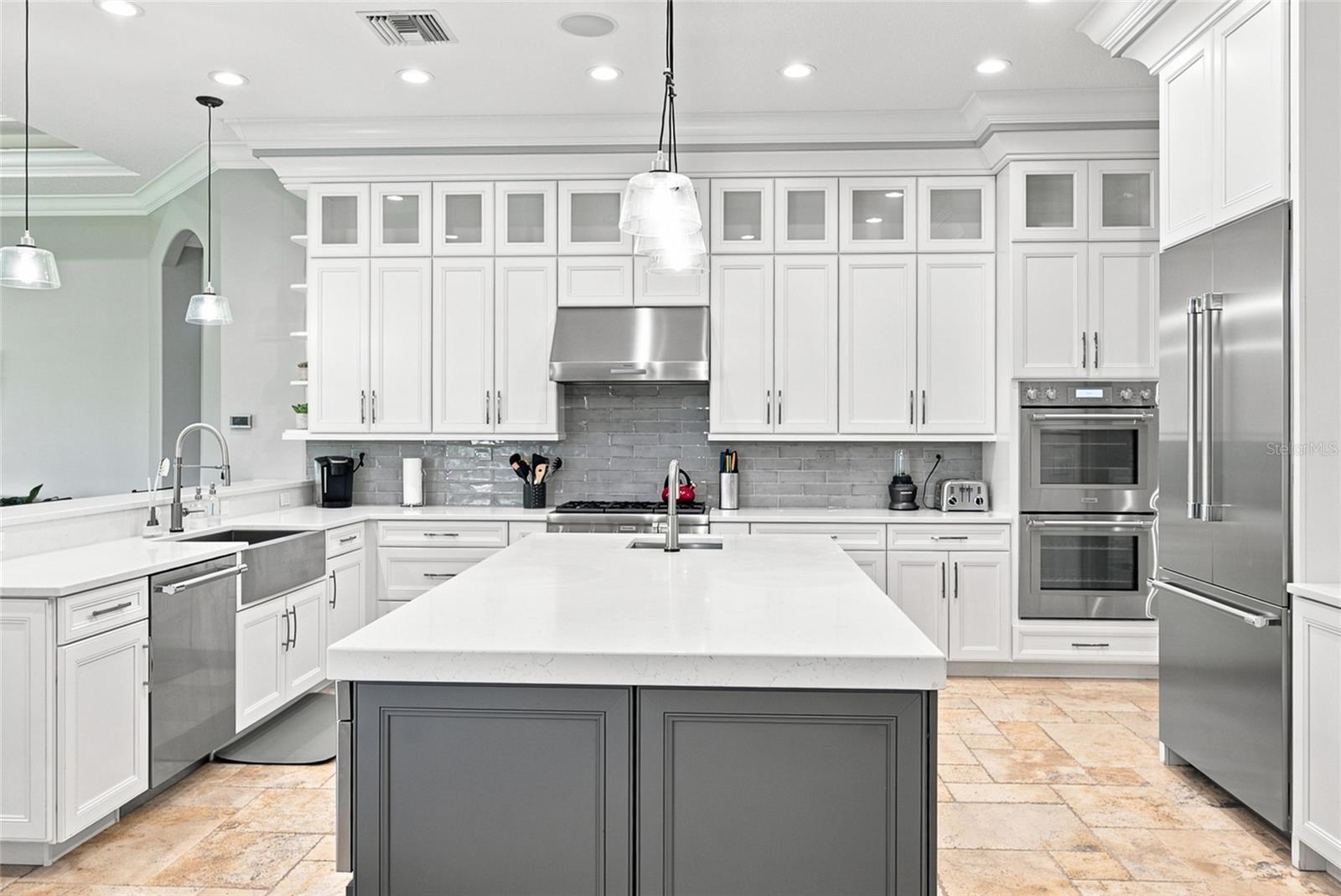 WELLINGTON MANOR PH 2 - Residential