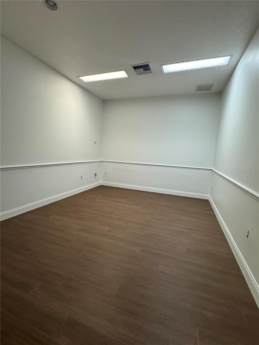 EAST ST CLOUD COMMERCE CENTER - Commercial Lease