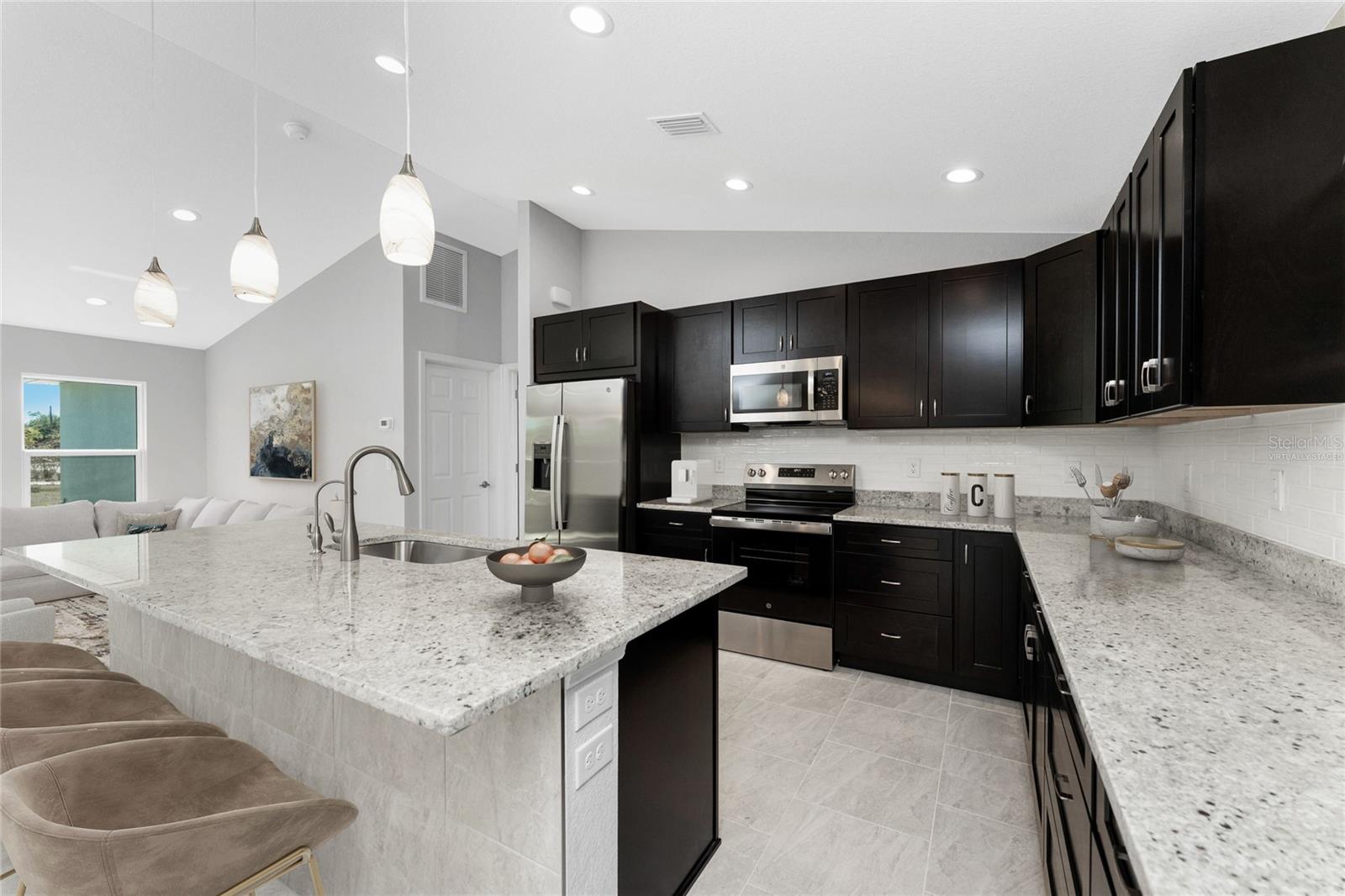 1572 - PORT CHARLOTTE SUB 25 - Residential