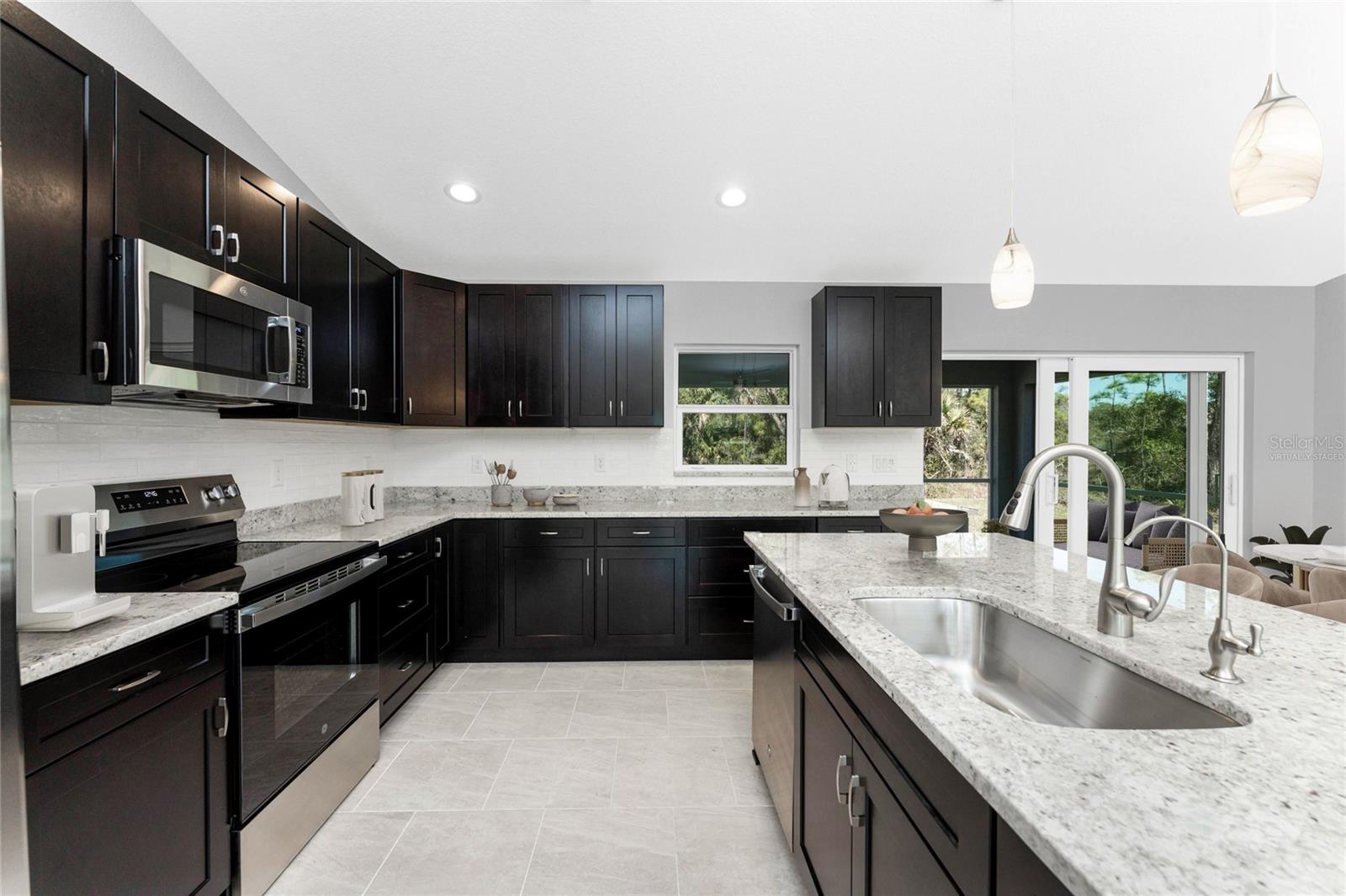 1572 - PORT CHARLOTTE SUB 25 - Residential