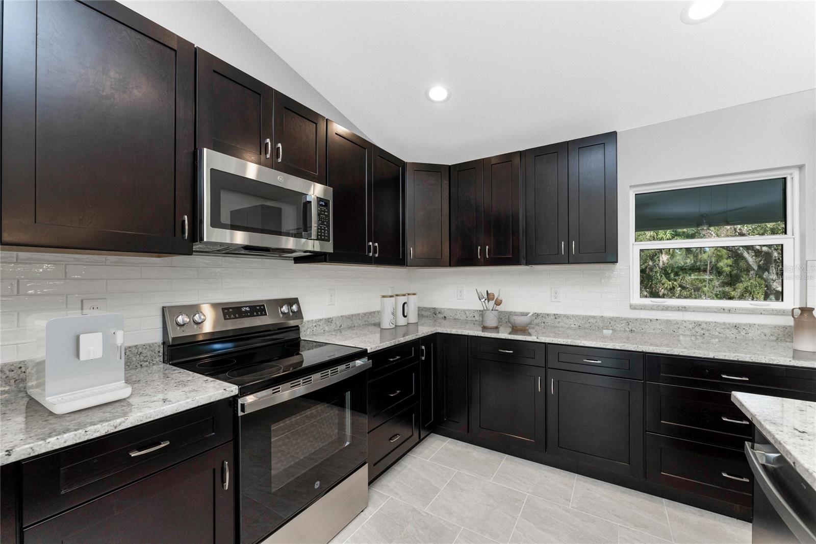 1572 - PORT CHARLOTTE SUB 25 - Residential