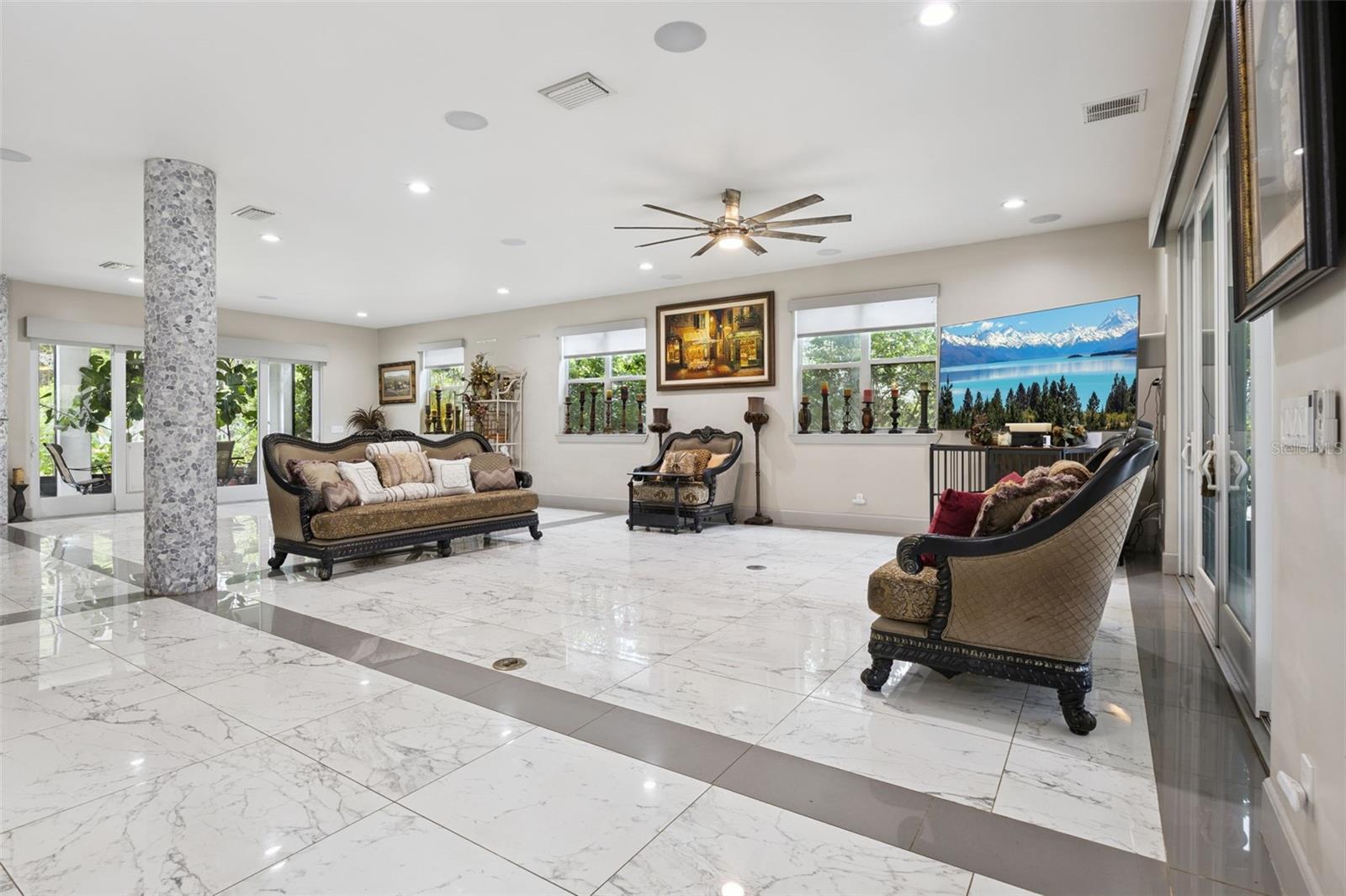 GROVELAND FARMS 21-23-24 - Residential