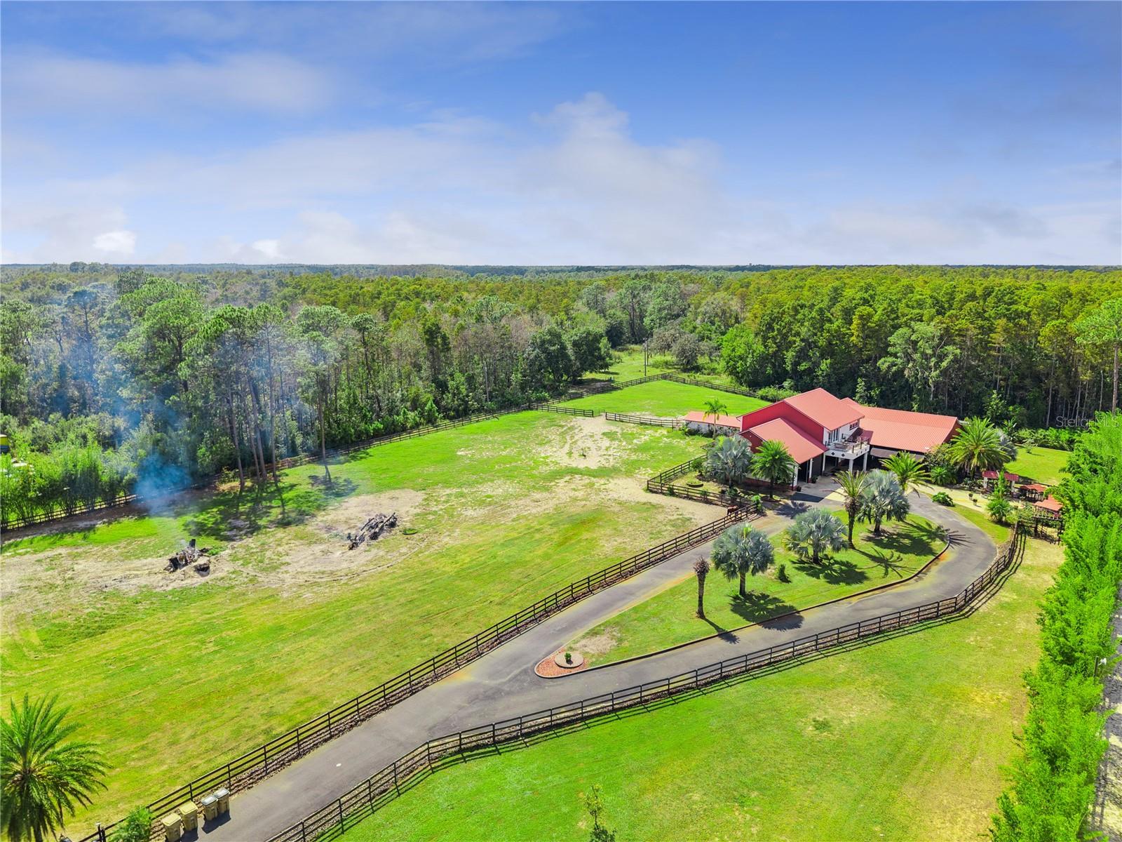 GROVELAND FARMS 21-23-24 - Residential