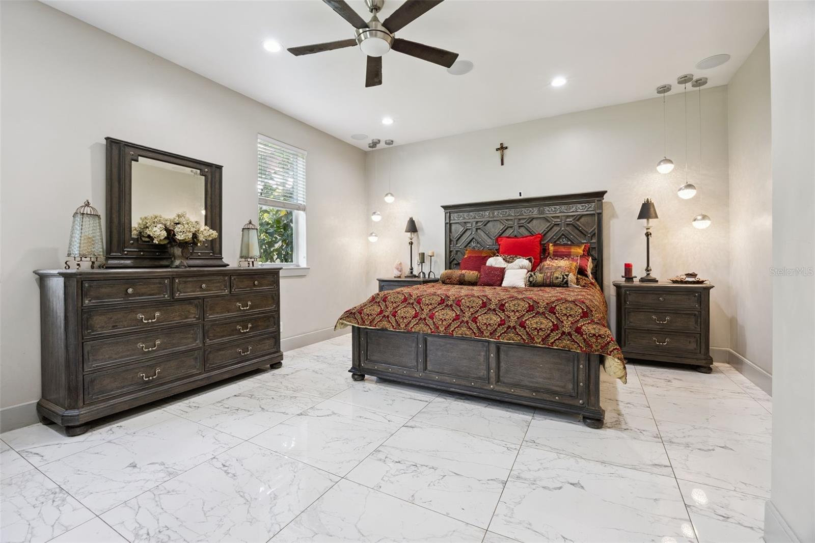 GROVELAND FARMS 21-23-24 - Residential
