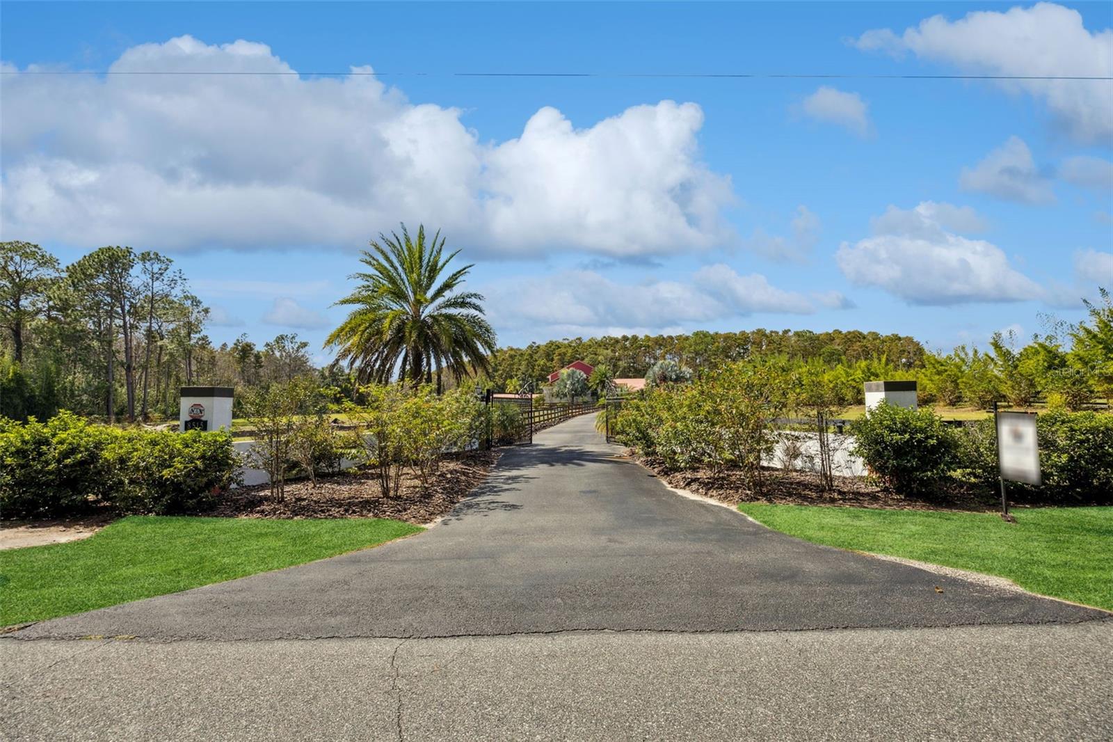GROVELAND FARMS 21-23-24 - Residential