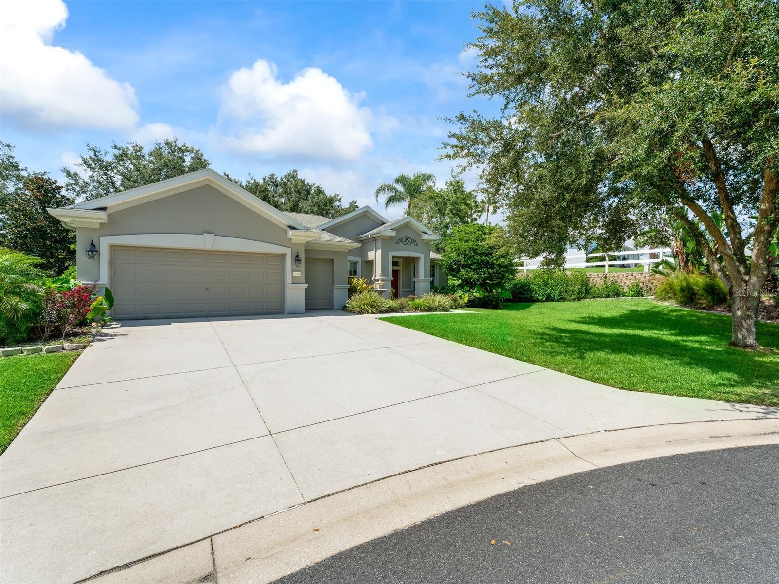 SPRUCE CREEK GOLF - Residential