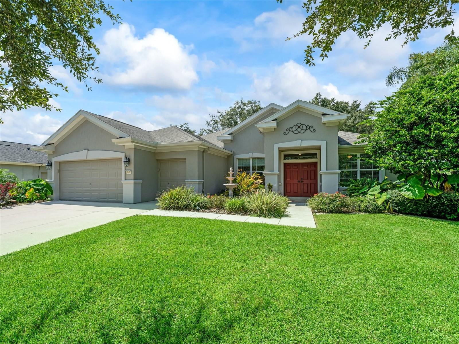 SPRUCE CREEK GOLF - Residential
