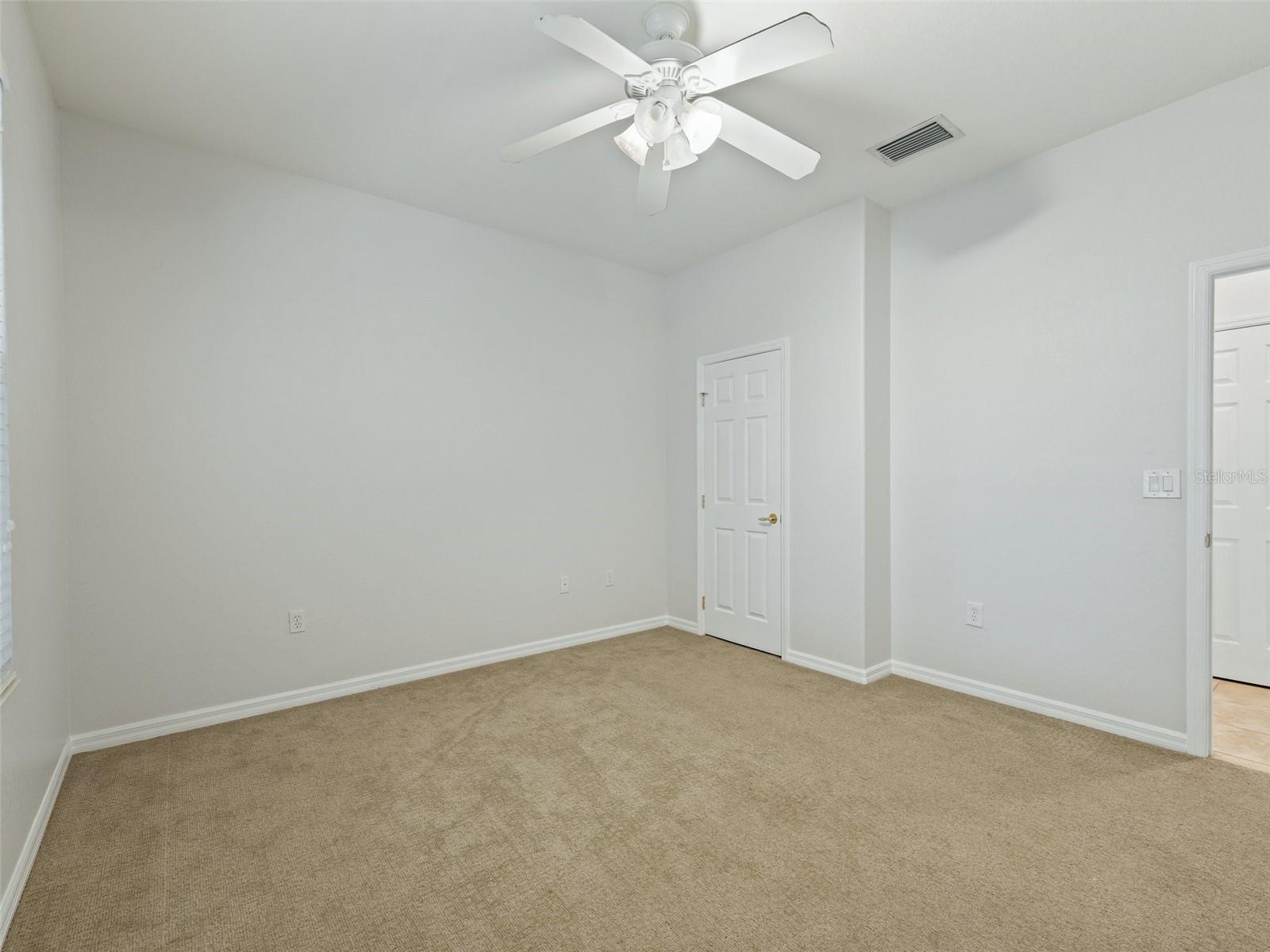 SPRUCE CREEK GOLF - Residential